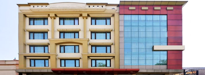 Hotel Crown Palace - Allahabad 01.jpg